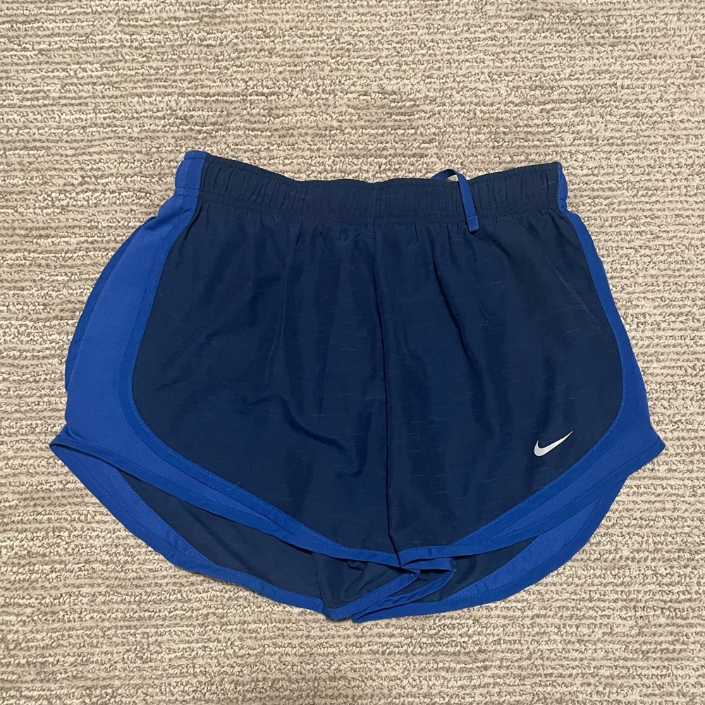 Nike Women’s Medium Workout Shorts